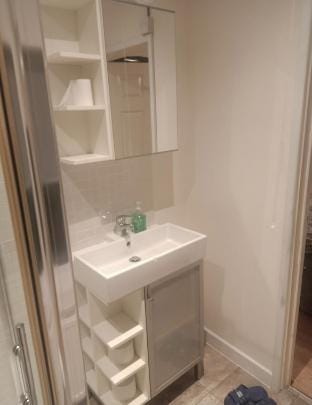 Refreshing En-Suite  Vacation rental in Solihull