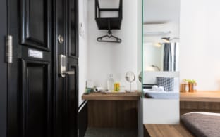 Tatami Exec Room, RumahKu Georgetown 乔治市畳行政套房 Vacation rental in George Town