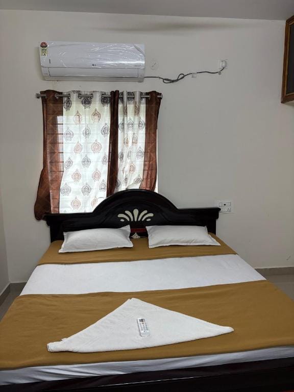 VISHNU HOMESTAY Hotel in Tirupati