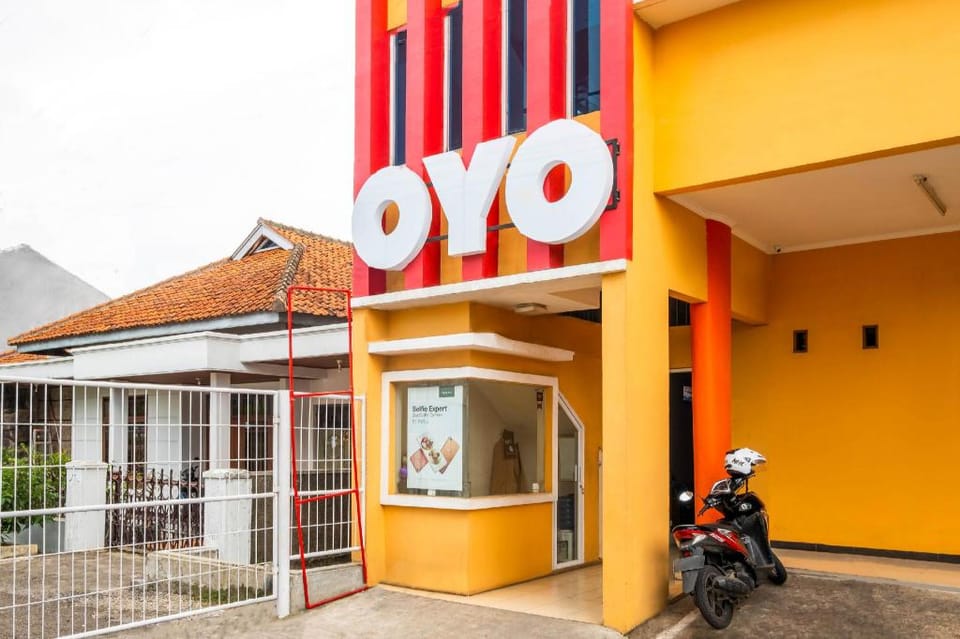 Hotel O The Karins Guesthouse Syariah Hotel in Bandung
