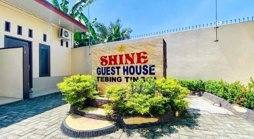 Hotel O Shine Guest House Syariah Hotel in Indonesia