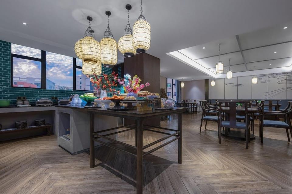 TILL BRIGHT Hotel Shenzhen Bao'an International Airport Gushu Subway Station Hotel in Shenzhen