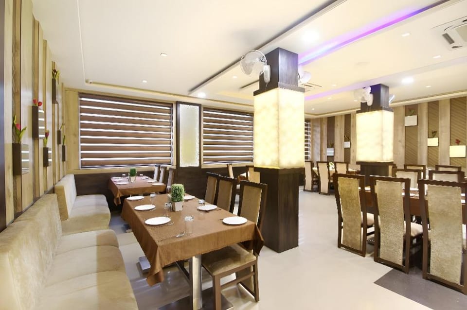 Hotel Galaxy Mathura Uttar Pradesh Hotel in Uttar Pradesh