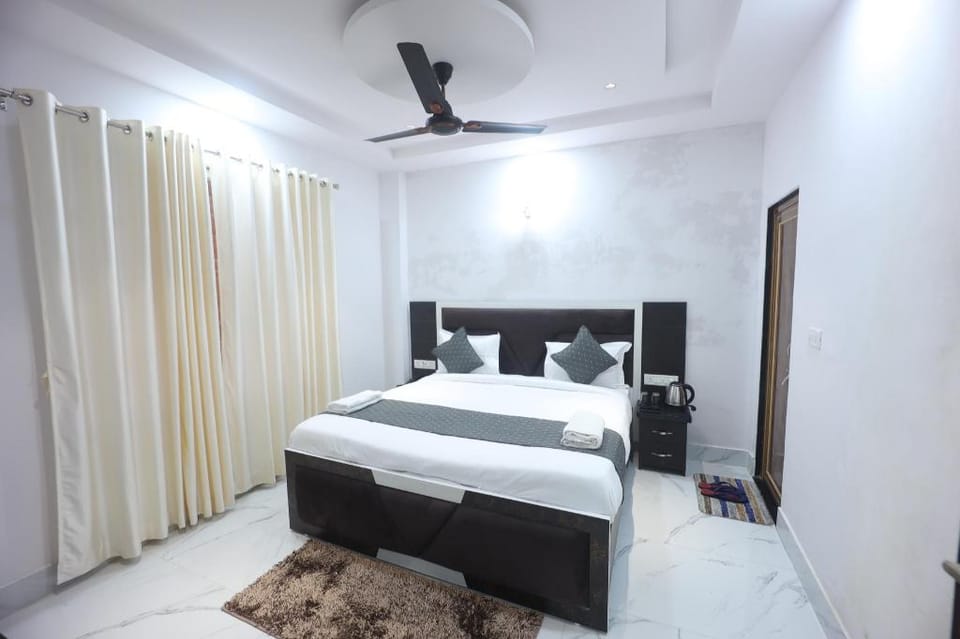 Hotel Prabhawati Palace Hotel in Varanasi