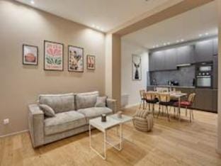 Modern Apartment Center of Paris Apartment in Paris