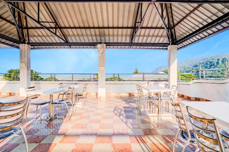 Collection O Panikhaiti Railway Station Formerly Brahmaputra View Guest House Hotel in India