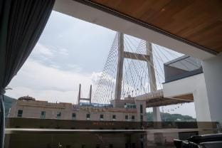 Yeosu Gite Hostel (Near Romantic Pocha) Bed and Breakfast in South Korea