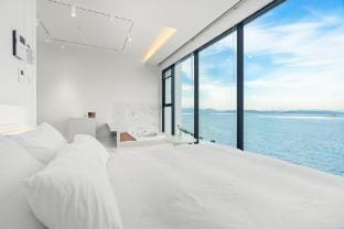 Ramota Pool Villa Bed and Breakfast in South Korea