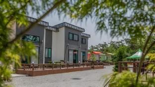 Mageompo Leisure House Bed and Breakfast in South Korea