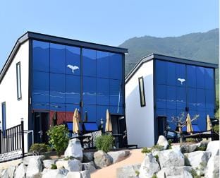 Kkumkuneun dadohae pool pension Bed and Breakfast in South Korea