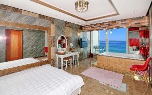 Goseong Naple House Pension Bed and Breakfast in South Korea