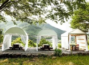 Jirisan Arm Pillow Pension Bed and Breakfast in South Korea