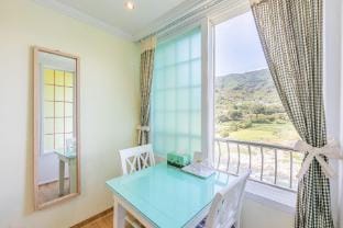 Jirisan Arm Pillow Pension Bed and Breakfast in South Korea