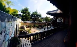 Gyeonggijeon Byeoldangchae Bed and Breakfast in South Korea