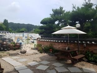 Gyeonggijeon Byeoldangchae Bed and Breakfast in South Korea