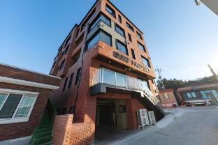 Donghae Stepier 471 Bed and Breakfast in South Korea