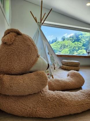 Floresta Pool Villa &amp;amp;amp;amp;amp;amp;amp;amp;amp;amp;amp;amp;amp;amp;amp;amp;amp; Glamping Bed and Breakfast in Gyeonggi-do