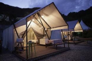 Floresta Pool Villa &amp;amp;amp;amp;amp;amp;amp;amp;amp;amp;amp;amp;amp;amp;amp;amp;amp; Glamping Bed and Breakfast in Gyeonggi-do