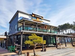 Mongsan Port Tropea Pension Bed and Breakfast in South Korea