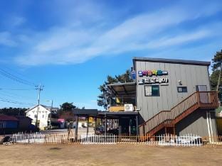 Mongsan Port Tropea Pension Bed and Breakfast in South Korea