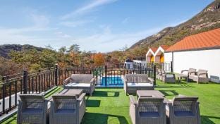 Supe23 Pool Villa Bed and Breakfast in South Korea