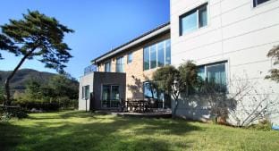 Beverly Hills Pension Bed and Breakfast in Gyeonggi-do