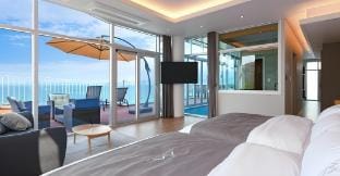 Marine Terrace Pool Villa Pension Bed and Breakfast in South Korea