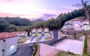 Private Pension Casablanca Bed and Breakfast in South Korea