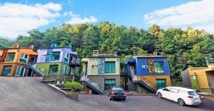 Casanoble Poolvilla Bed and Breakfast in Gyeonggi-do
