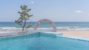The Sea Shore Pool Villa Bed and Breakfast in South Korea