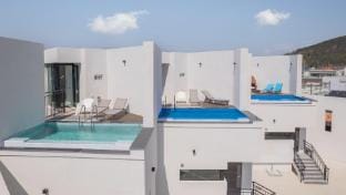 The Sea Shore Pool Villa Bed and Breakfast in South Korea