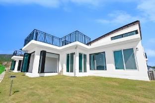 Largo Hill Pool Villa Pension Bed and Breakfast in South Korea