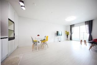 Yolo Hotel &amp;amp;amp;amp;amp;amp;amp;amp; Pension Bed and Breakfast in South Korea