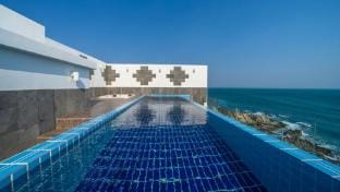 Elafoni Sea Pool Villa Bed and Breakfast in South Korea