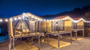 Yeongheungdo On The Beach Pool Villa &amp;amp;amp;amp;amp;amp;amp;amp;amp;amp; Glamping Bed and Breakfast in Gyeonggi-do