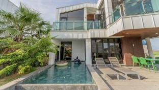 Stay D&amp;amp;amp;amp;amp;amp;amp;amp;amp;amp;amp;amp;D Pool Villa Bed and Breakfast in South Korea