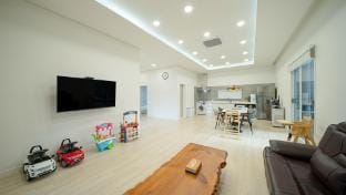 Peter Pan Kids Pool Villa Bed and Breakfast in Gyeonggi-do