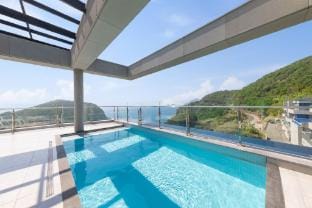 Geoje Party Regina Pool Villa Bed and Breakfast in South Korea