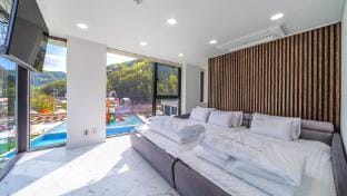 Loro Kids Pool Villa Resort Bed and Breakfast in Gyeonggi-do