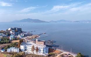 Pureunbada Resort Bed and Breakfast in Gyeonggi-do