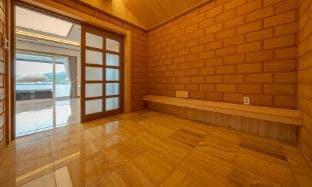 Gyeongju lacushill spa poolvilla Bed and Breakfast in South Korea
