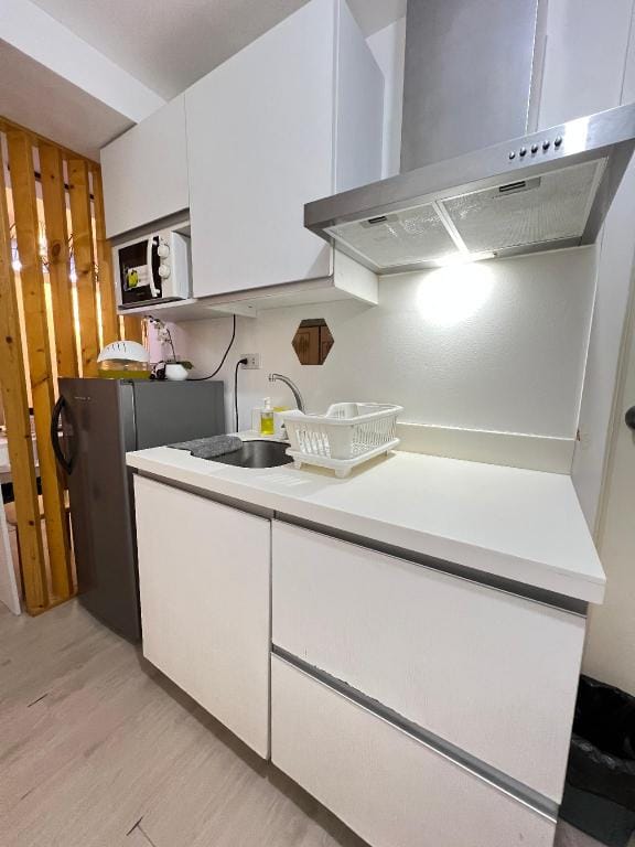 Chic and Cozy Studio Luxury Condo Suite Azure SF Hotel in Calabarzon