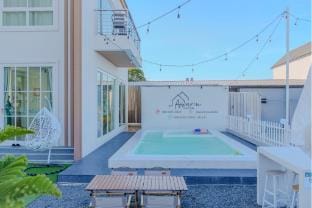 Aiwarin pool villa สิรินธร อุบล Villa in Laos