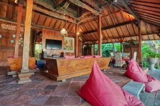 Joglo Legacy: Royal Pavilion with 17m Private Pool Villa in Denpasar