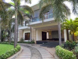 Truliv Villa Nova- Luxury 6BHK Pool Villa in ECR Villa in Chennai