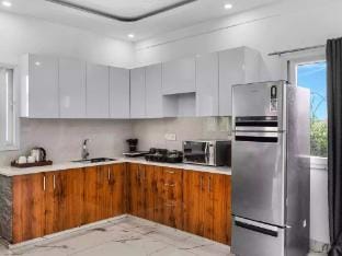 Vashisht Villa Farm Villa in Noida
