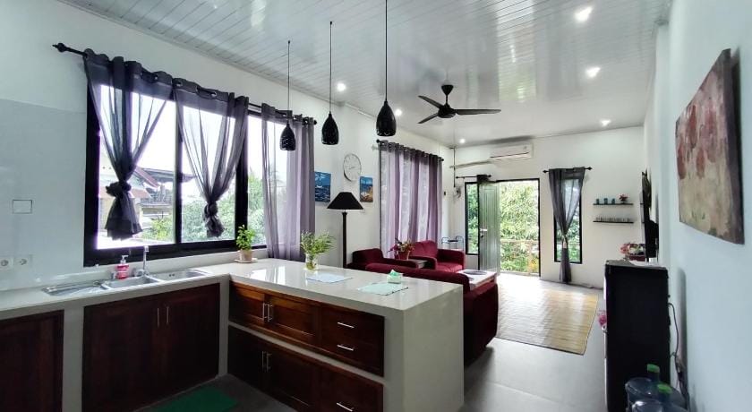 Villa  Casablanca Hotel in Batu Layar