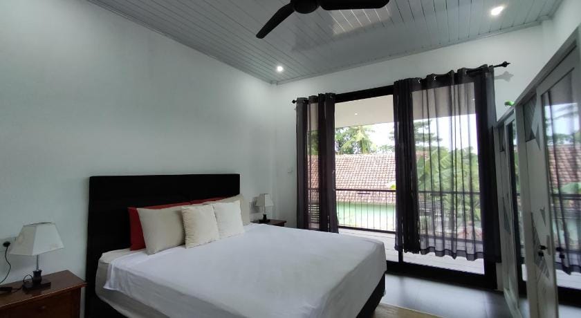 Villa  Casablanca Hotel in Batu Layar