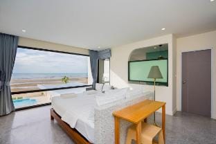 PADANA Beachfront  Villa in Thailand