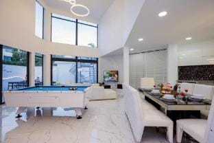 Prada Fun pool villa พูลวิลล่าใกล้ Walking Street Villa in Pattaya City